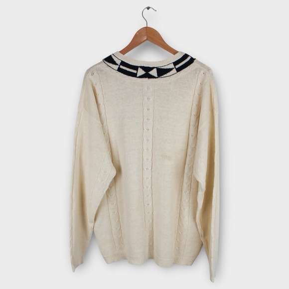 Nautica Vintage White Cable Knit V-Neck Sweater Geometric Trim Men's Large - Picture 4 of 4